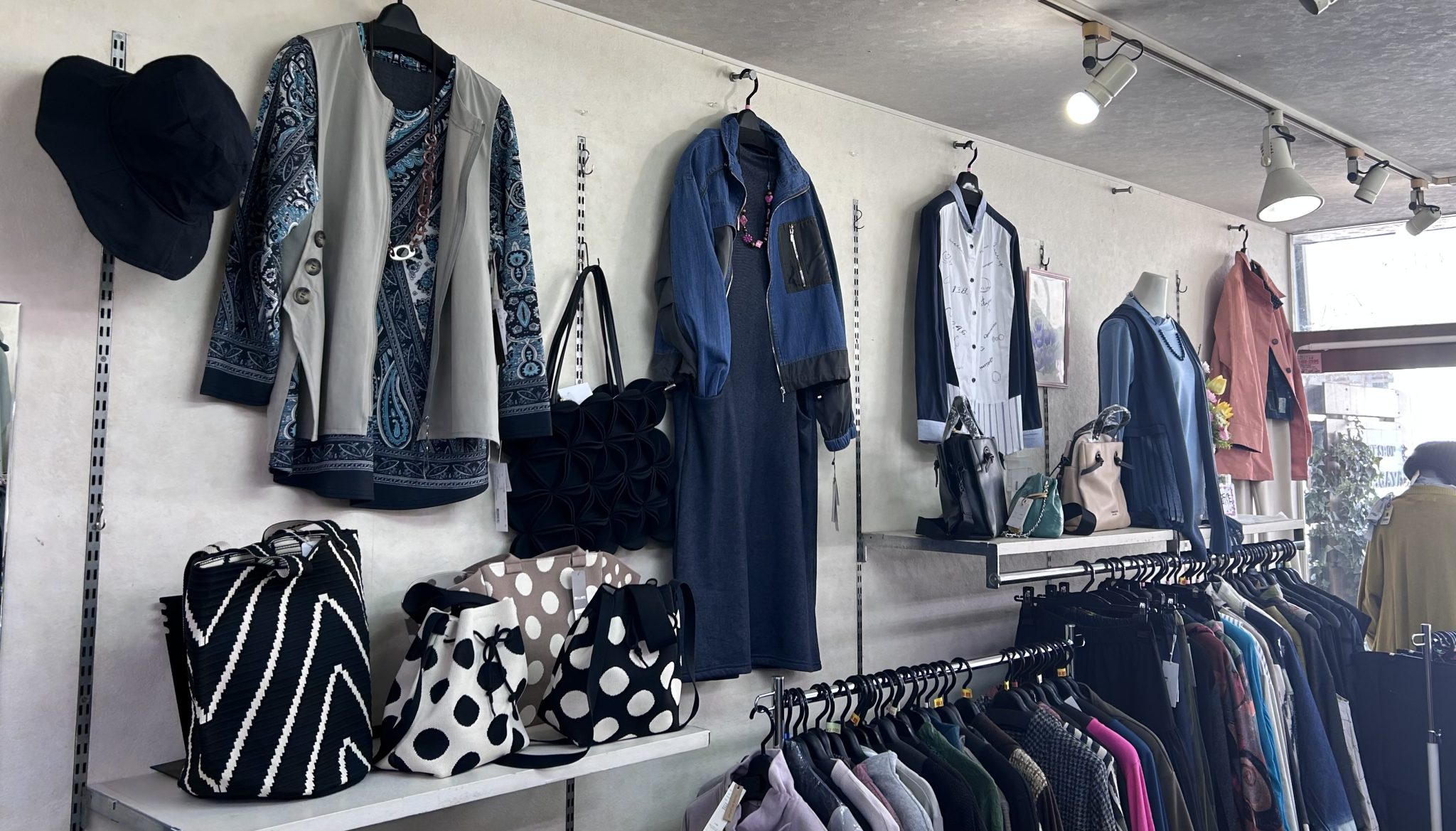 ニットショップクサガヤ｜婦人服・レディースアパレルショップ